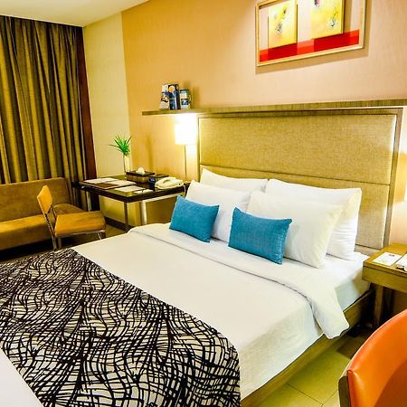 Best Western Antel Spa Hotel Suites 马卡蒂 外观 照片