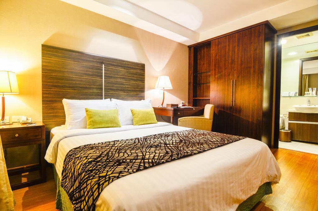 Best Western Antel Spa Hotel Suites 马卡蒂 客房 照片